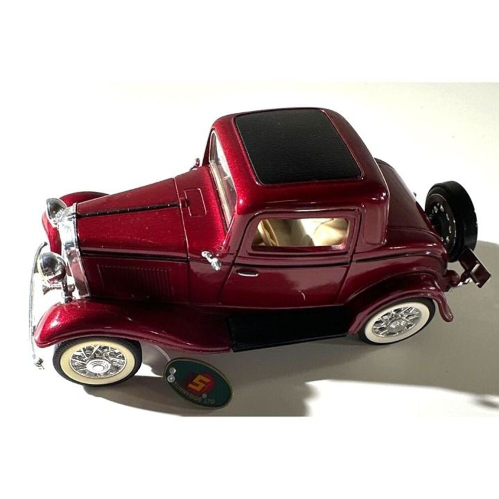 1932 Diecast Model Ford Coupe With Glossy Red Finish & Detailed Interior - Picture 3 of 12